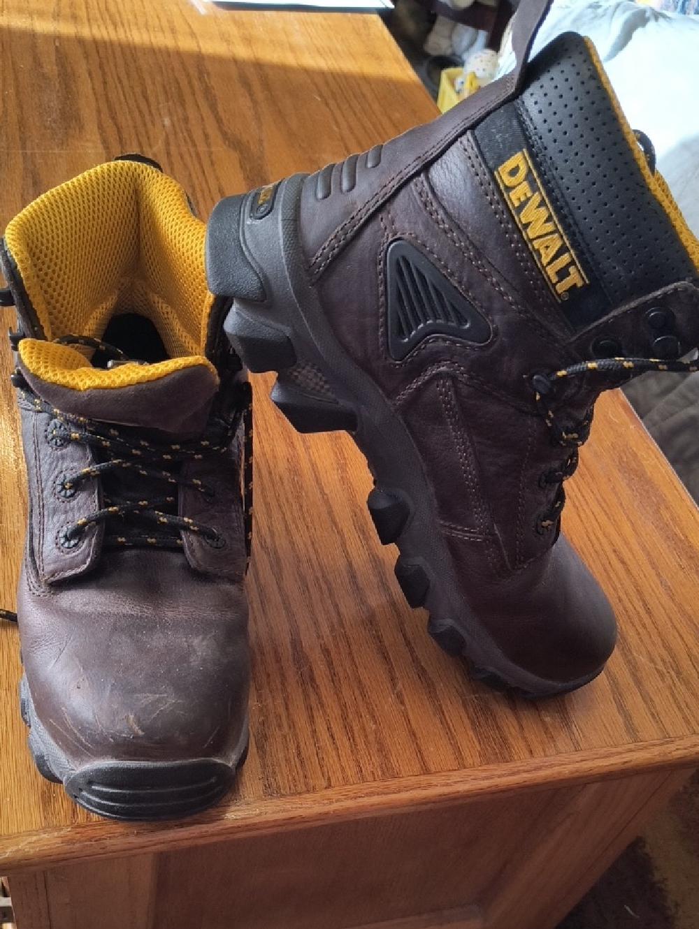 Men's Brown DeWalt Leather Steel Toe Work Boots with Yellow Lining Size 8